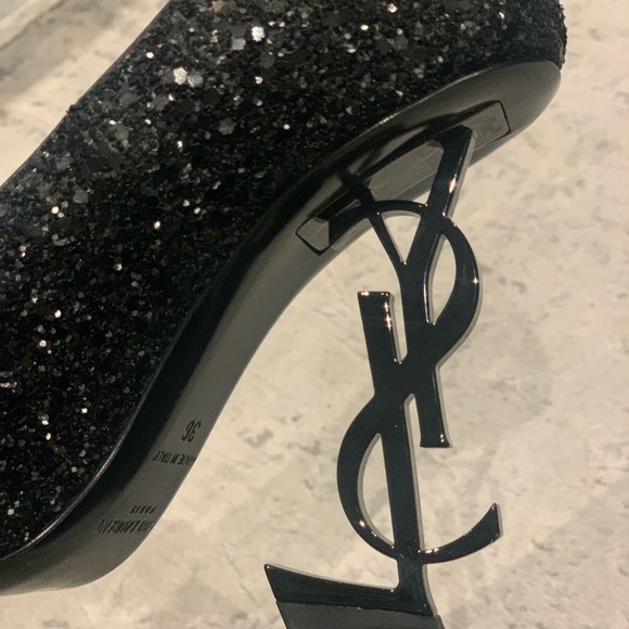 YSL Authentic Almost Brand New Sandals 👌🔥 - Picture 8 of 12